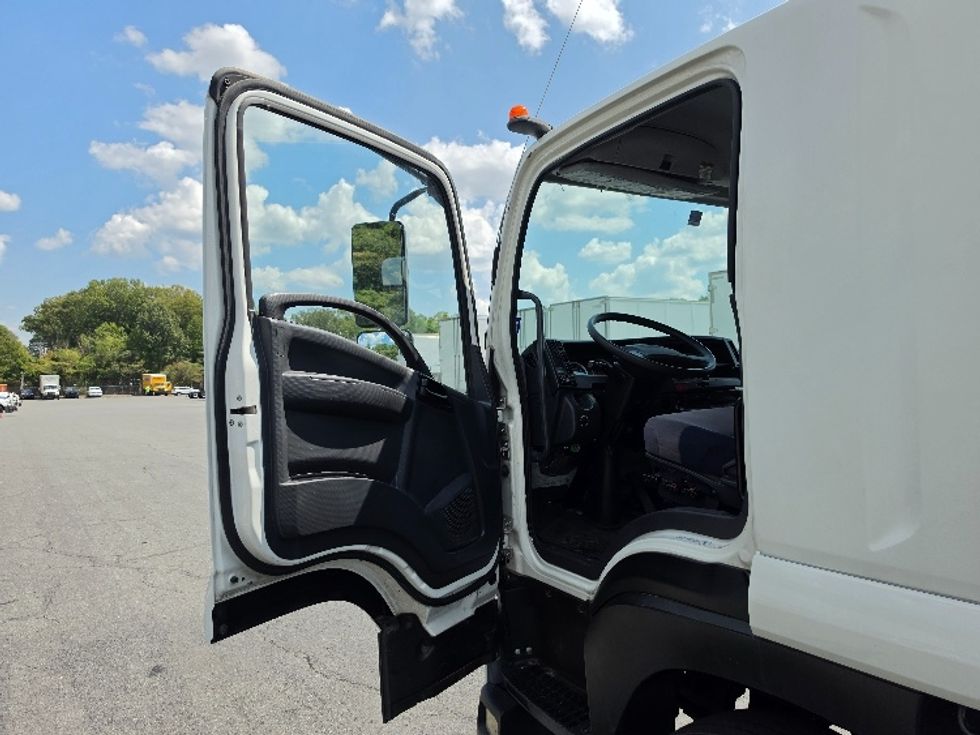 Medium Duty Box Truck-Light and Medium Duty Trucks-Isuzu-2022-FTR-Little Rock-AR-150,498\n\t\tmiles-$ 69,500 - Image 16
