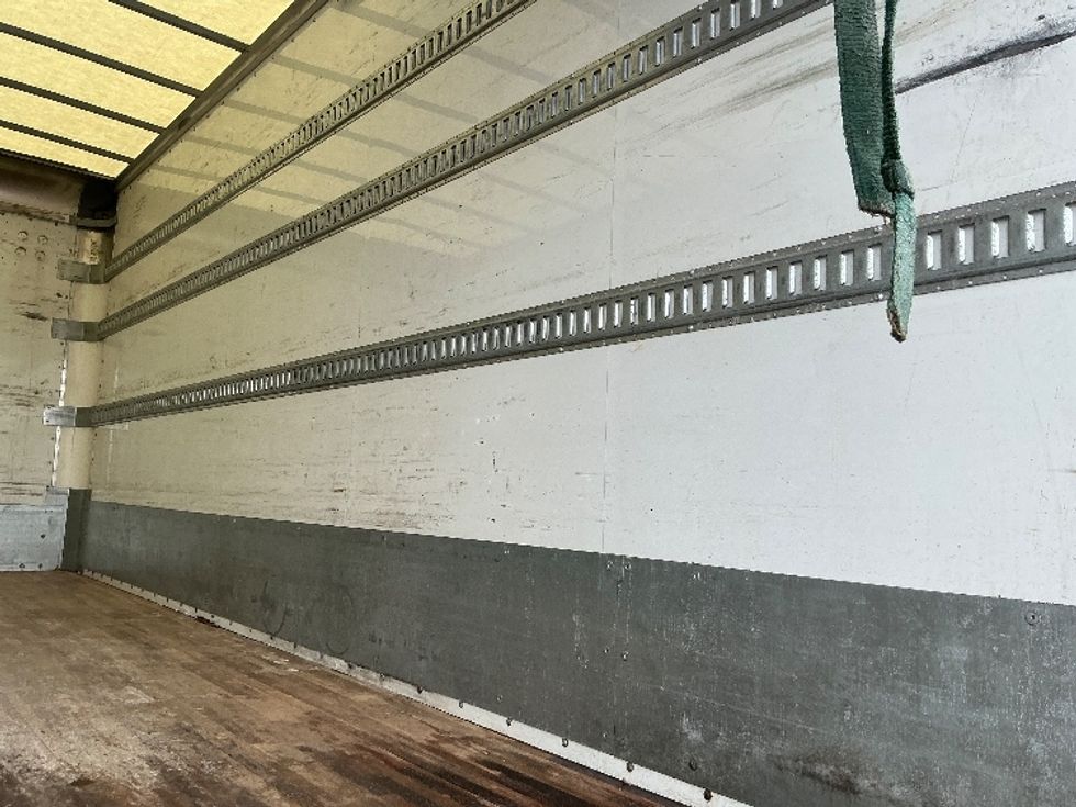 Medium Duty Box Truck-Light and Medium Duty Trucks-Isuzu-2022-NQR-East Chicago-IN-131,188\n\t\tmiles-$ 46,250 - Image 12