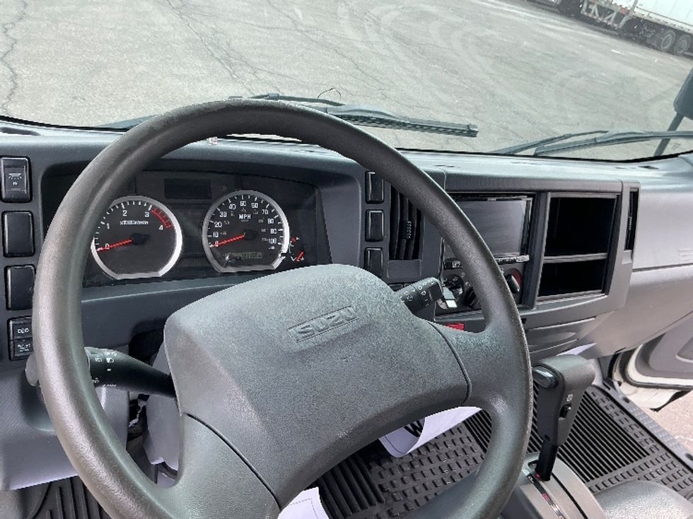 Medium Duty Box Truck-Light and Medium Duty Trucks-Isuzu-2022-NQR-East Chicago-IN-131,188\n\t\tmiles-$ 46,250 - Image 18