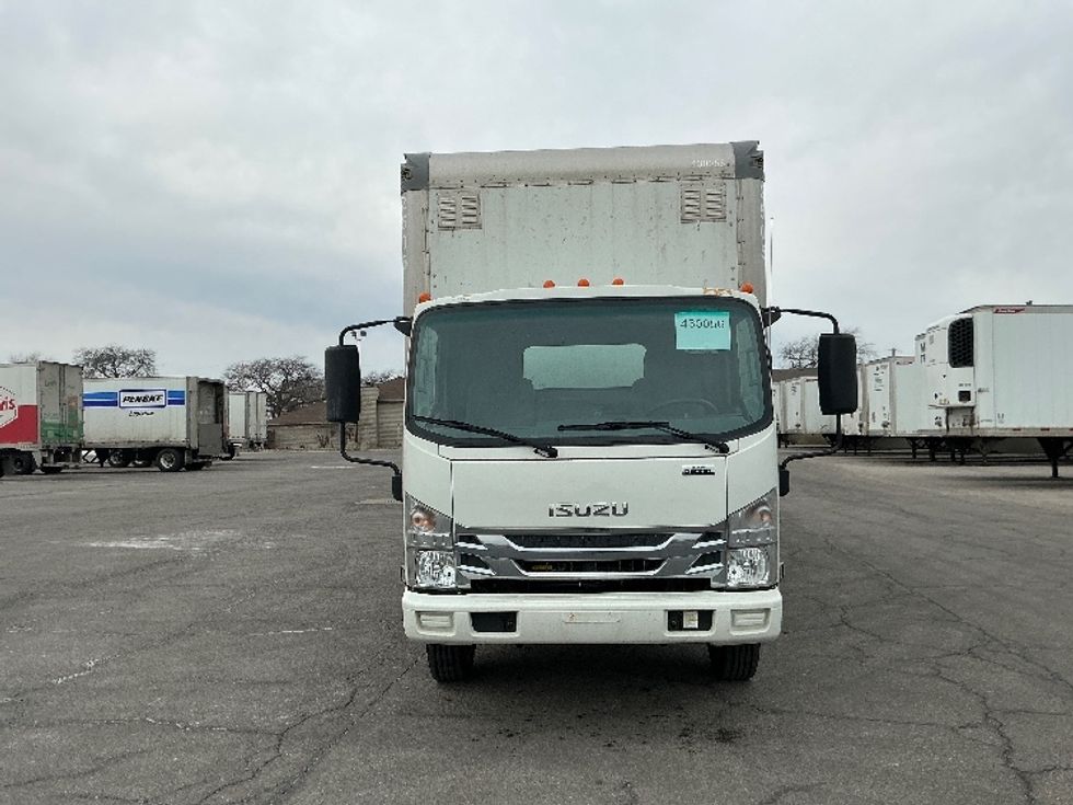 Medium Duty Box Truck-Light and Medium Duty Trucks-Isuzu-2022-NQR-East Chicago-IN-131,188\n\t\tmiles-$ 46,250 - Image 2