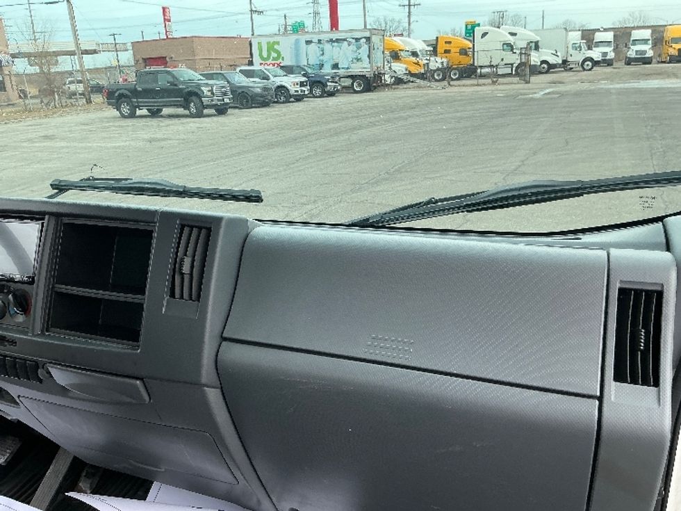 Medium Duty Box Truck-Light and Medium Duty Trucks-Isuzu-2022-NQR-East Chicago-IN-131,188\n\t\tmiles-$ 46,250 - Image 21