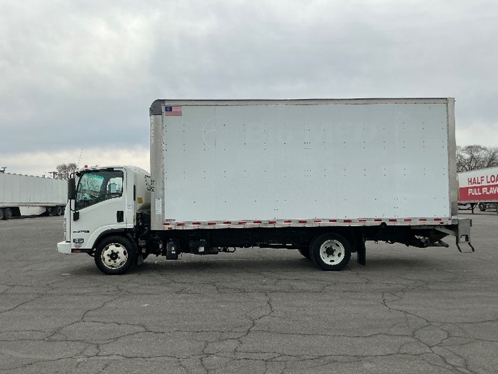 Medium Duty Box Truck-Light and Medium Duty Trucks-Isuzu-2022-NQR-East Chicago-IN-131,188\n\t\tmiles-$ 46,250 - Image 4