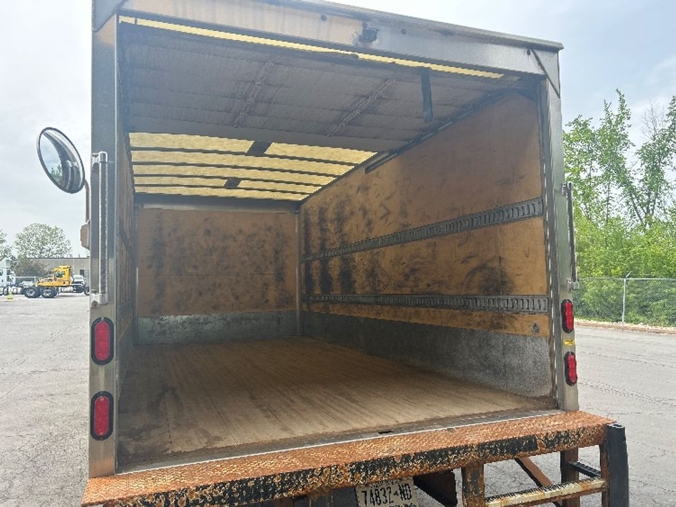 Medium Duty Box Truck-Light and Medium Duty Trucks-Isuzu-2022-NQR-Liverpool-NY-130,271\n\t\tmiles-$ 40,750 - Image 10