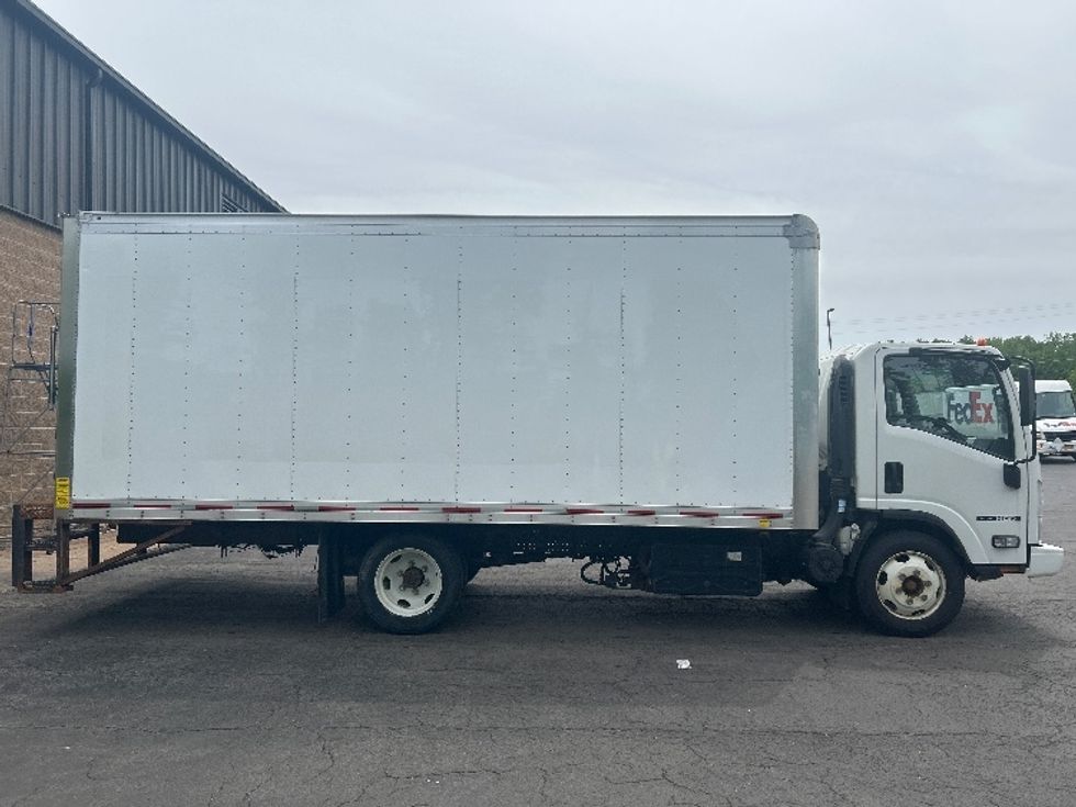 Medium Duty Box Truck-Light and Medium Duty Trucks-Isuzu-2022-NQR-Liverpool-NY-130,271\n\t\tmiles-$ 40,750 - Image 13