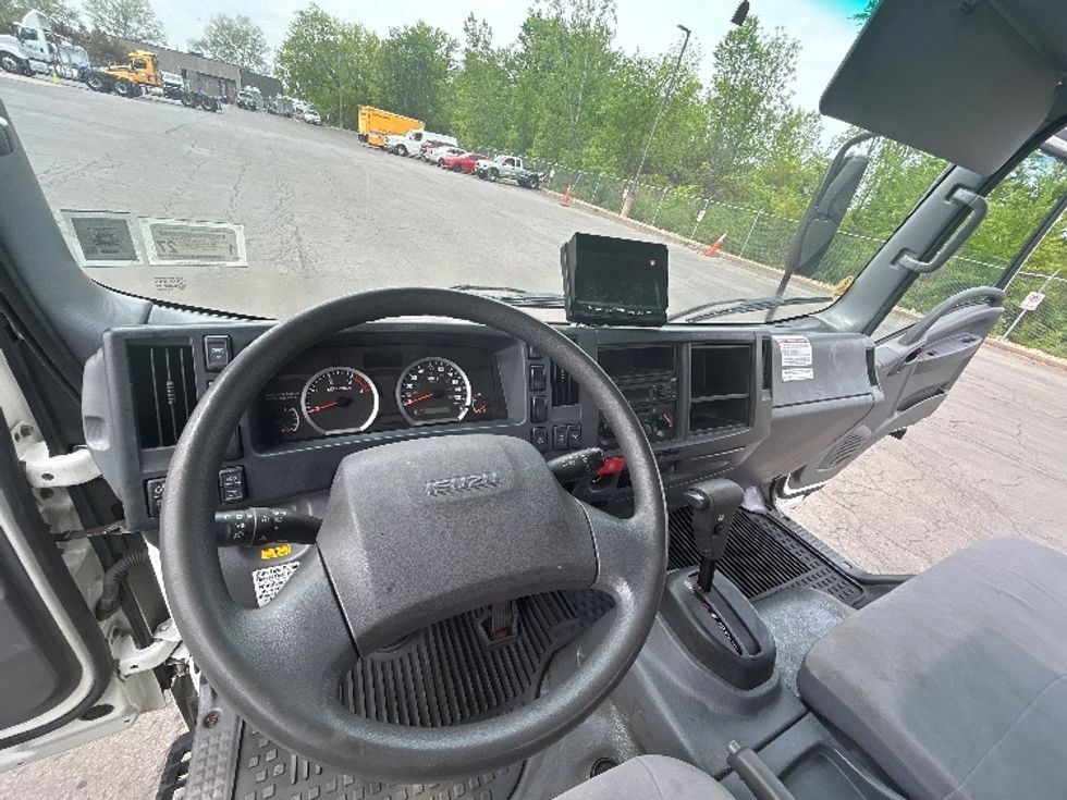Medium Duty Box Truck-Light and Medium Duty Trucks-Isuzu-2022-NQR-Liverpool-NY-130,271\n\t\tmiles-$ 40,750 - Image 16