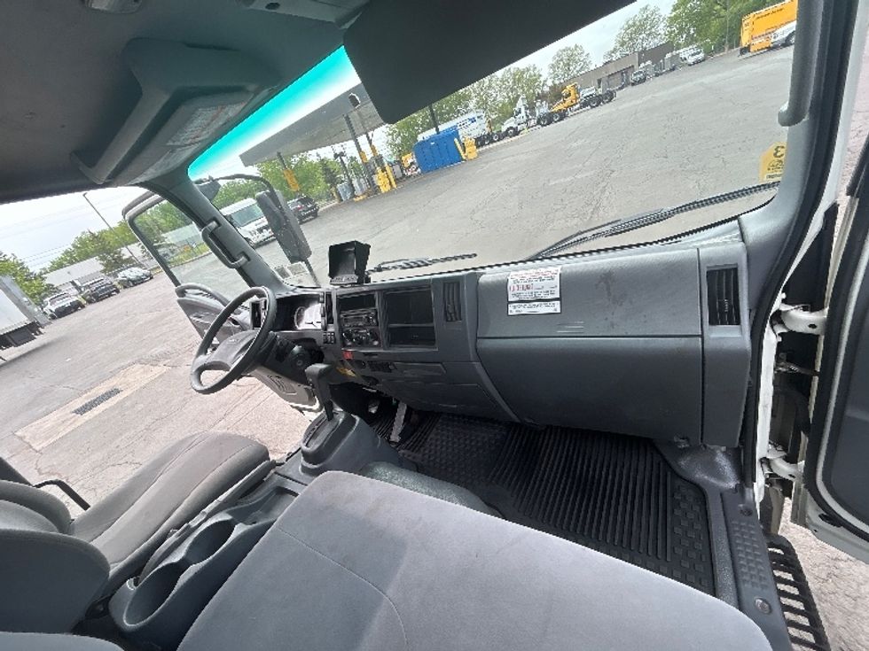 Medium Duty Box Truck-Light and Medium Duty Trucks-Isuzu-2022-NQR-Liverpool-NY-130,271\n\t\tmiles-$ 40,750 - Image 19