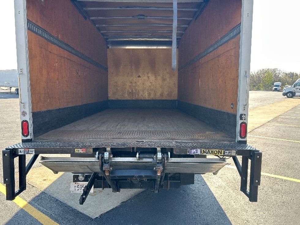 Medium Duty Box Truck-Light and Medium Duty Trucks-Isuzu-2022-NQR-Nashville (Mount Juliet)-TN-184,861\n\t\tmiles-$ 38,500 - Image 8