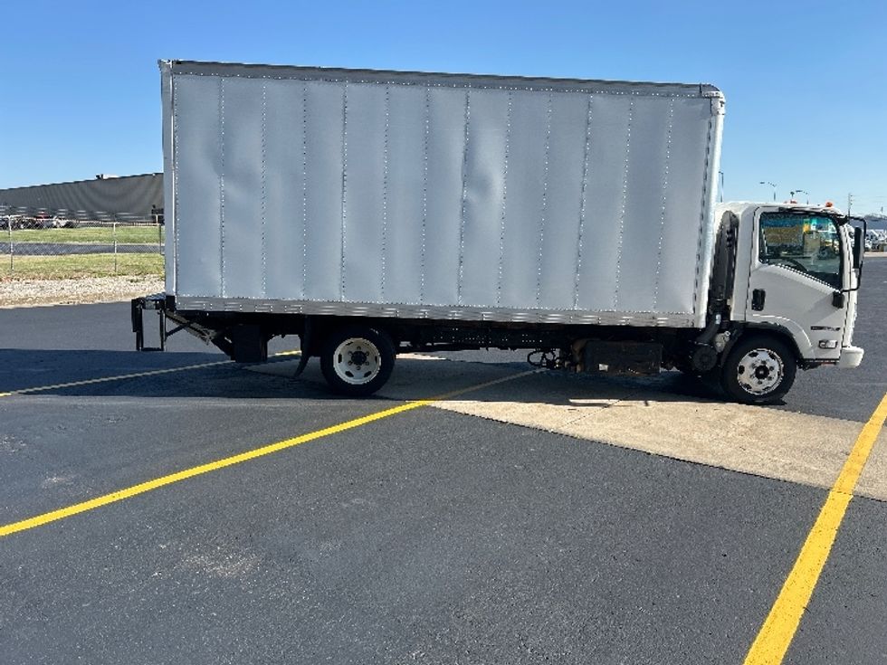Medium Duty Box Truck-Light and Medium Duty Trucks-Isuzu-2022-NQR-Nashville (Mount Juliet)-TN-184,861\n\t\tmiles-$ 38,500 - Image 4