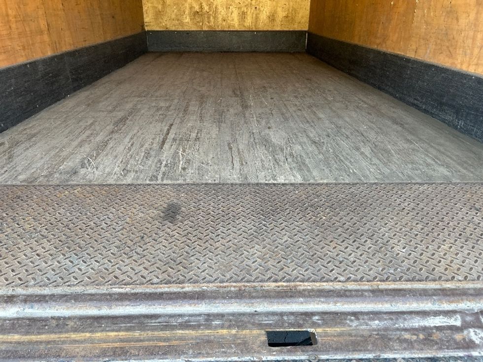 Medium Duty Box Truck-Light and Medium Duty Trucks-Isuzu-2022-NQR-Nashville (Mount Juliet)-TN-184,861\n\t\tmiles-$ 38,500 - Image 10