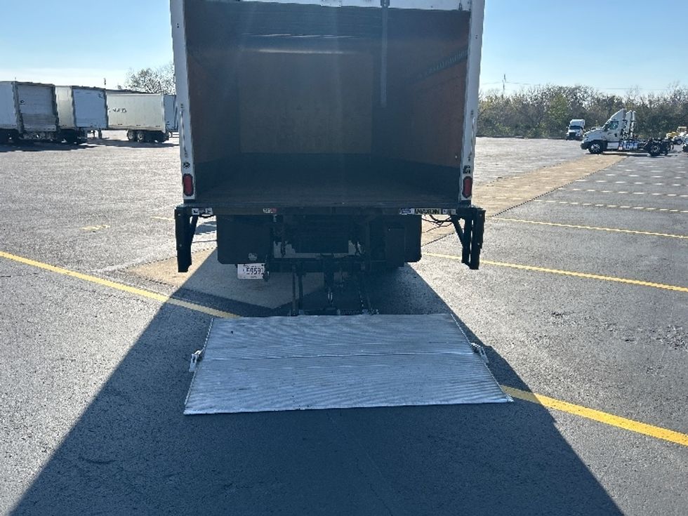 Medium Duty Box Truck-Light and Medium Duty Trucks-Isuzu-2022-NQR-Nashville (Mount Juliet)-TN-184,861\n\t\tmiles-$ 38,500 - Image 9