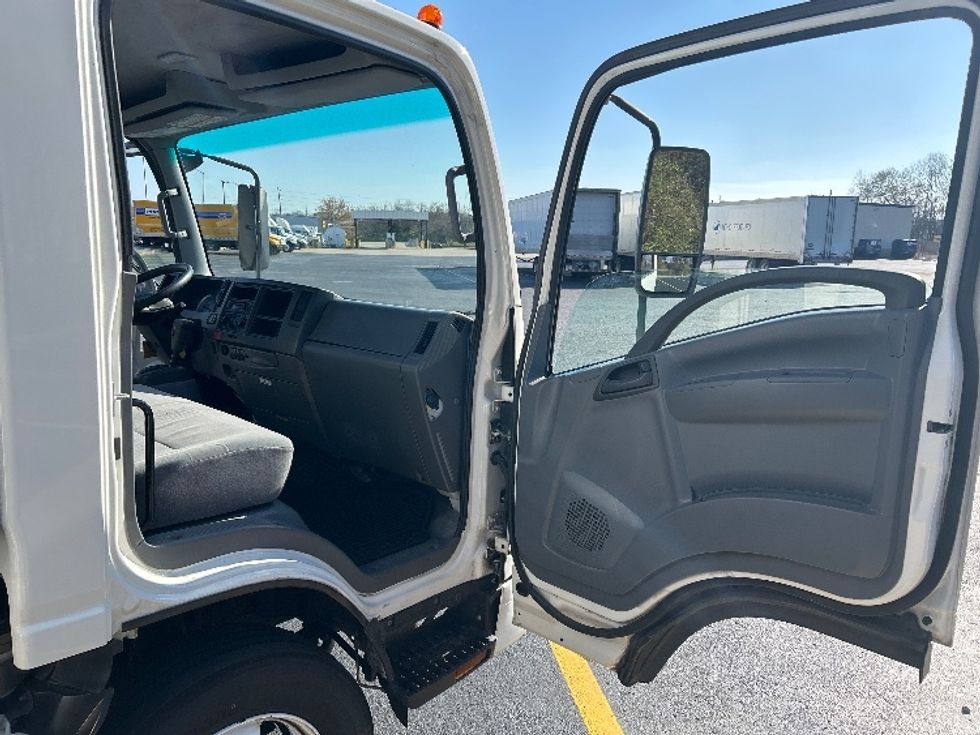 Medium Duty Box Truck-Light and Medium Duty Trucks-Isuzu-2022-NQR-Nashville (Mount Juliet)-TN-184,861\n\t\tmiles-$ 38,500 - Image 20