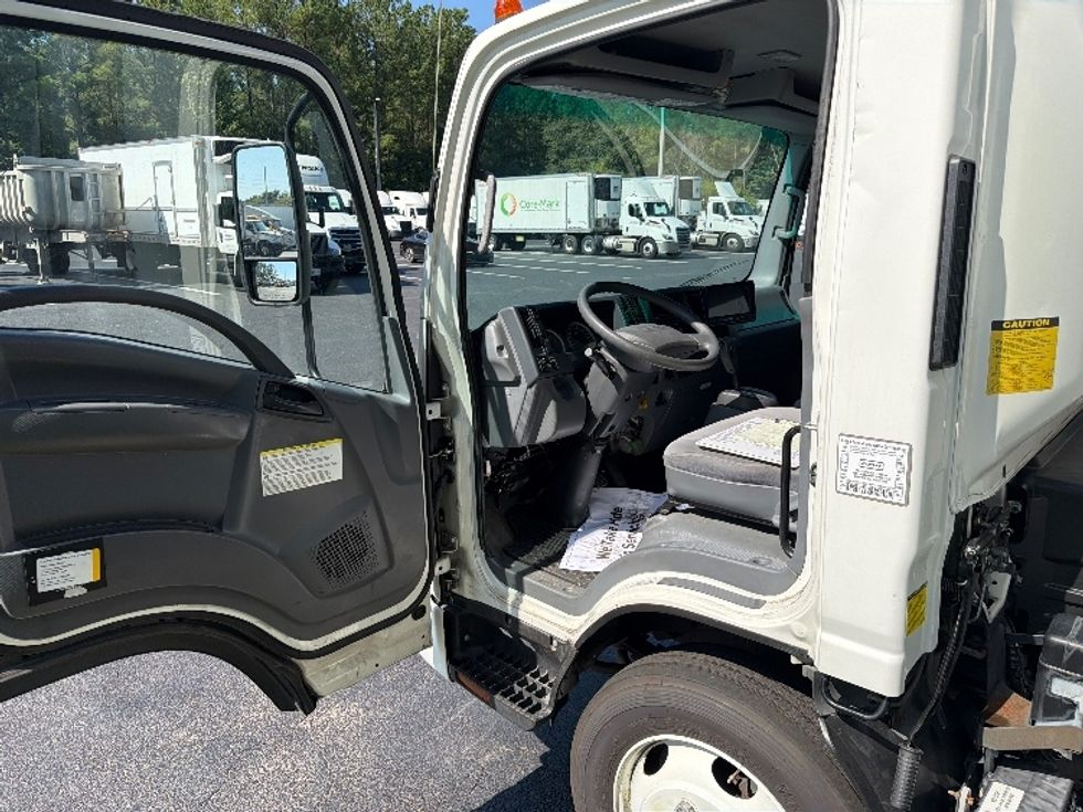 Medium Duty Box Truck-Light and Medium Duty Trucks-Isuzu-2022-NQR-Ocala-FL-87,983\n\t\tmiles-$ 51,500 - Image 16
