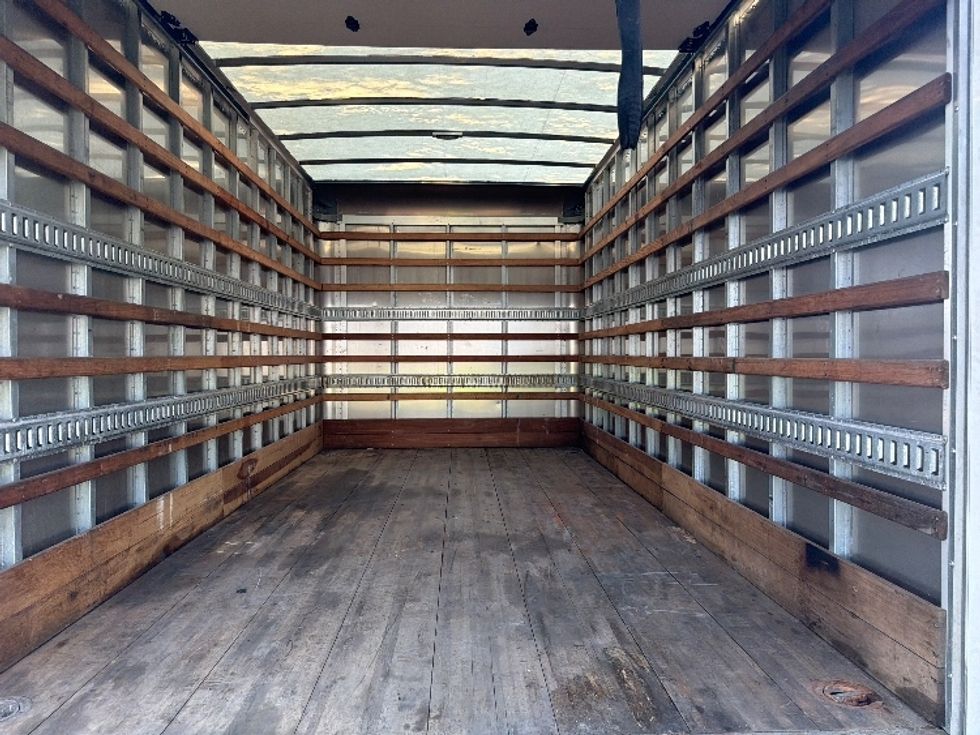 Medium Duty Box Truck-Light and Medium Duty Trucks-Isuzu-2022-NQR-Ocala-FL-87,983\n\t\tmiles-$ 51,500 - Image 8