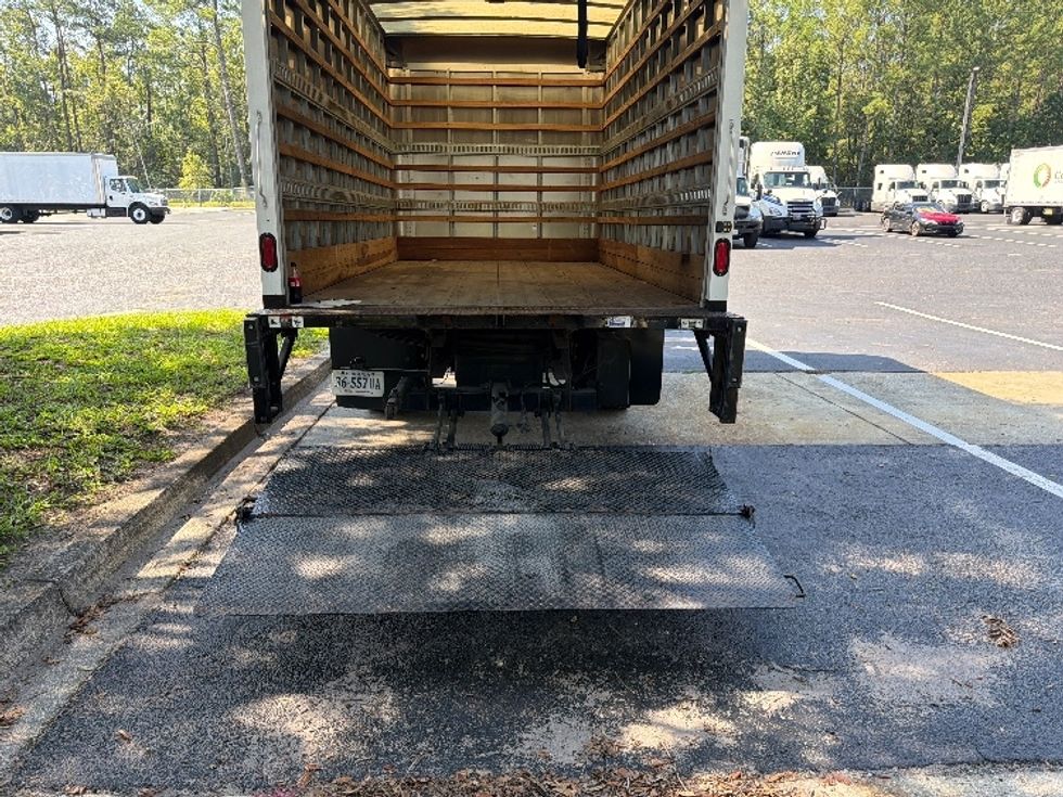 Medium Duty Box Truck-Light and Medium Duty Trucks-Isuzu-2022-NQR-Ocala-FL-87,983\n\t\tmiles-$ 51,500 - Image 9