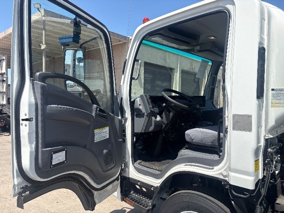 Medium Duty Box Truck-Light and Medium Duty Trucks-Isuzu-2022-NQR-Phoenix-AZ-113,060\n\t\tmiles-$ 47,750 - Image 16