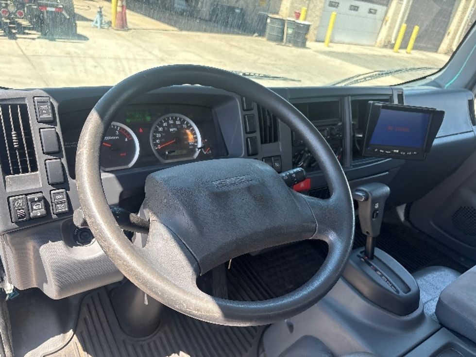 Medium Duty Box Truck-Light and Medium Duty Trucks-Isuzu-2022-NQR-Phoenix-AZ-113,060\n\t\tmiles-$ 47,750 - Image 17