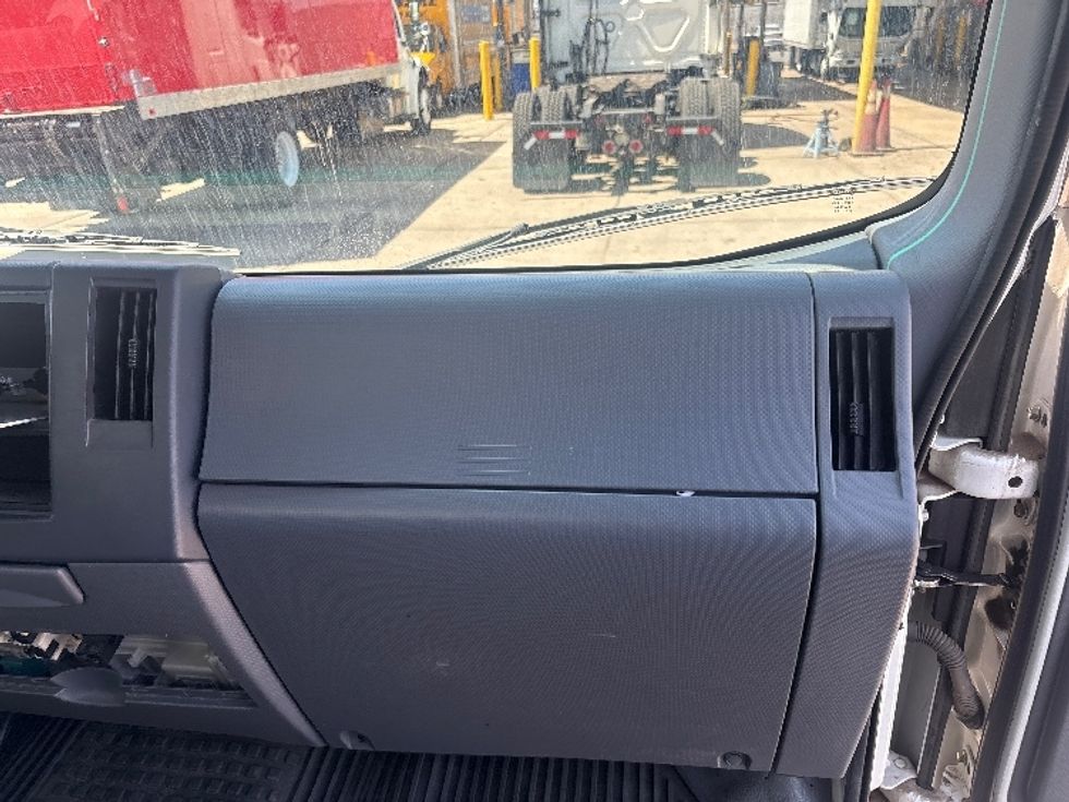 Medium Duty Box Truck-Light and Medium Duty Trucks-Isuzu-2022-NQR-Phoenix-AZ-113,060\n\t\tmiles-$ 47,750 - Image 21