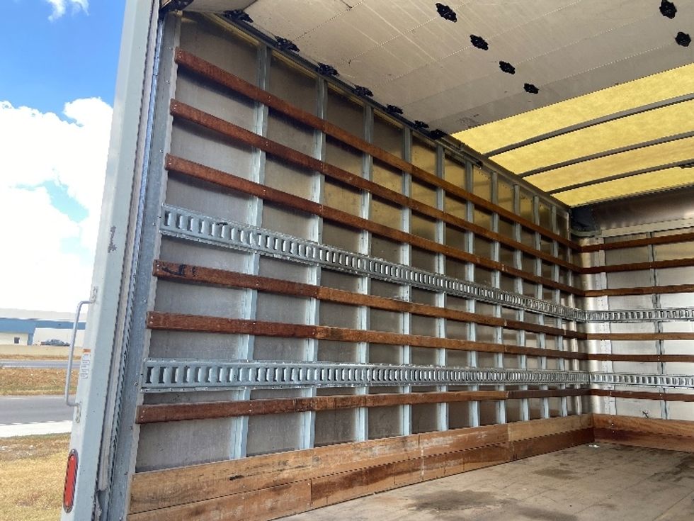 Medium Duty Box Truck-Light and Medium Duty Trucks-Isuzu-2022-NQR-San Antonio-TX-96,392\n\t\tmiles-$ 50,500 - Image 11