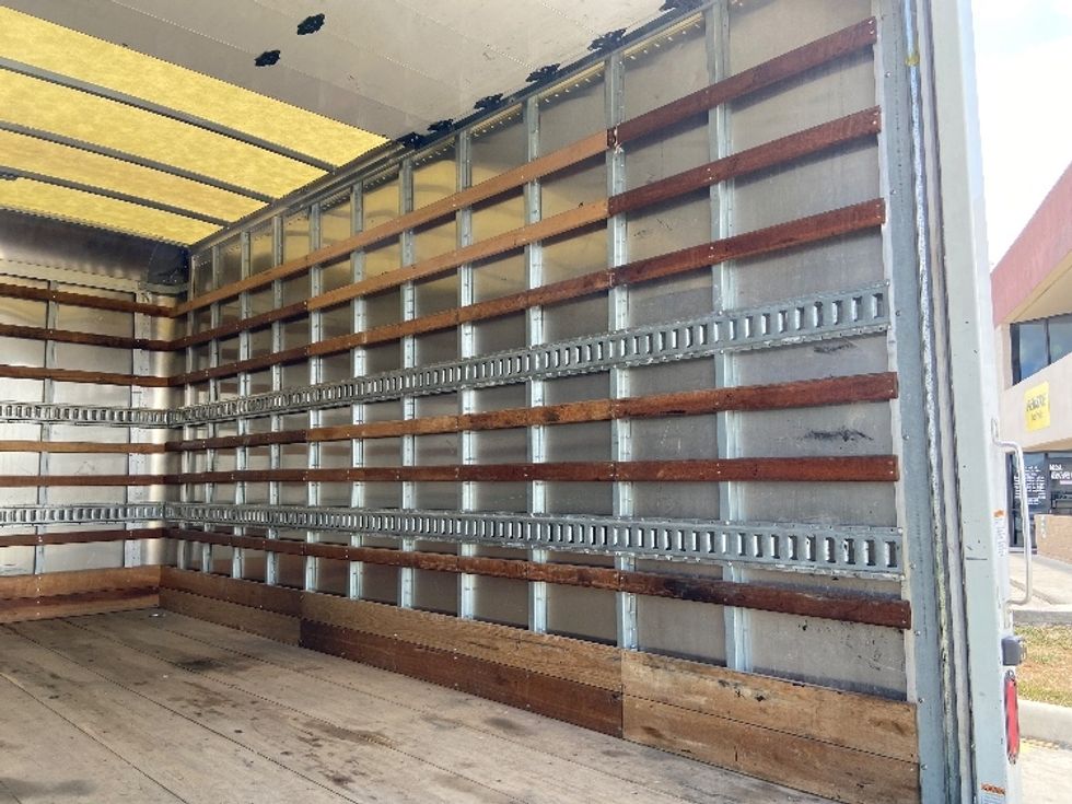 Medium Duty Box Truck-Light and Medium Duty Trucks-Isuzu-2022-NQR-San Antonio-TX-96,392\n\t\tmiles-$ 50,500 - Image 12