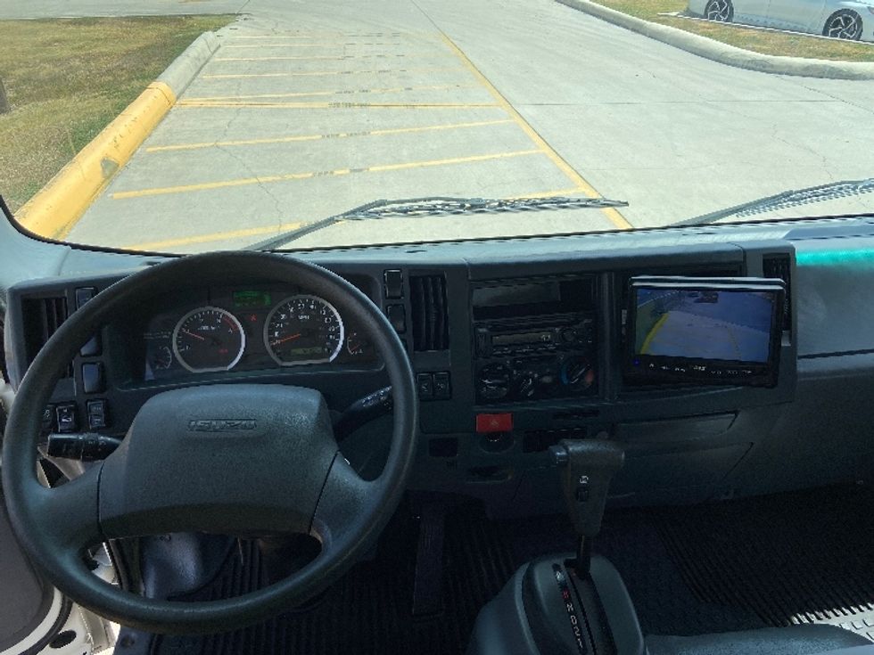 Medium Duty Box Truck-Light and Medium Duty Trucks-Isuzu-2022-NQR-San Antonio-TX-96,392\n\t\tmiles-$ 50,500 - Image 18