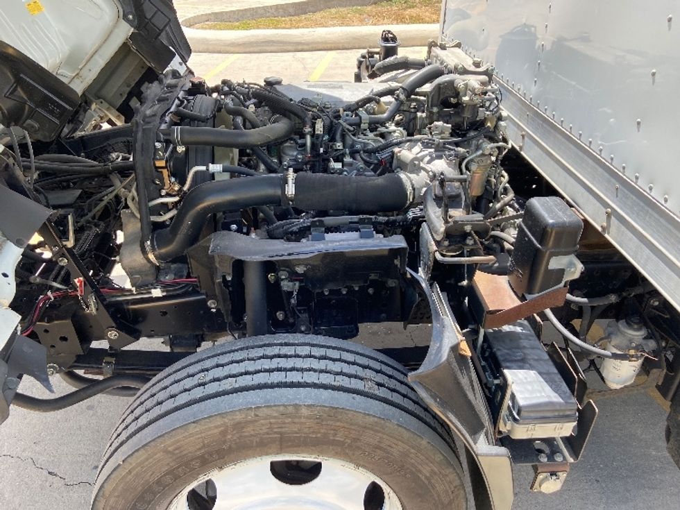 Medium Duty Box Truck-Light and Medium Duty Trucks-Isuzu-2022-NQR-San Antonio-TX-96,392\n\t\tmiles-$ 50,500 - Image 24