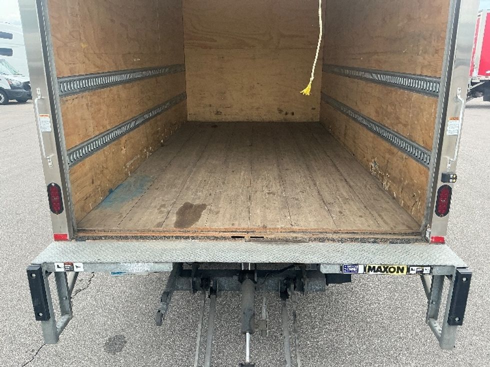 Medium Duty Box Truck-Light and Medium Duty Trucks-Isuzu-2022-NRR-Cincinnati-OH-141,712\n\t\tmiles-$ 39,500 - Image 10