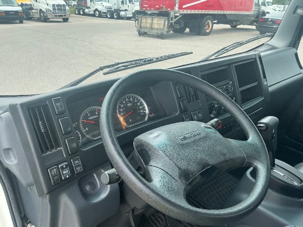 Medium Duty Box Truck-Light and Medium Duty Trucks-Isuzu-2022-NRR-Cincinnati-OH-141,712\n\t\tmiles-$ 39,500 - Image 17
