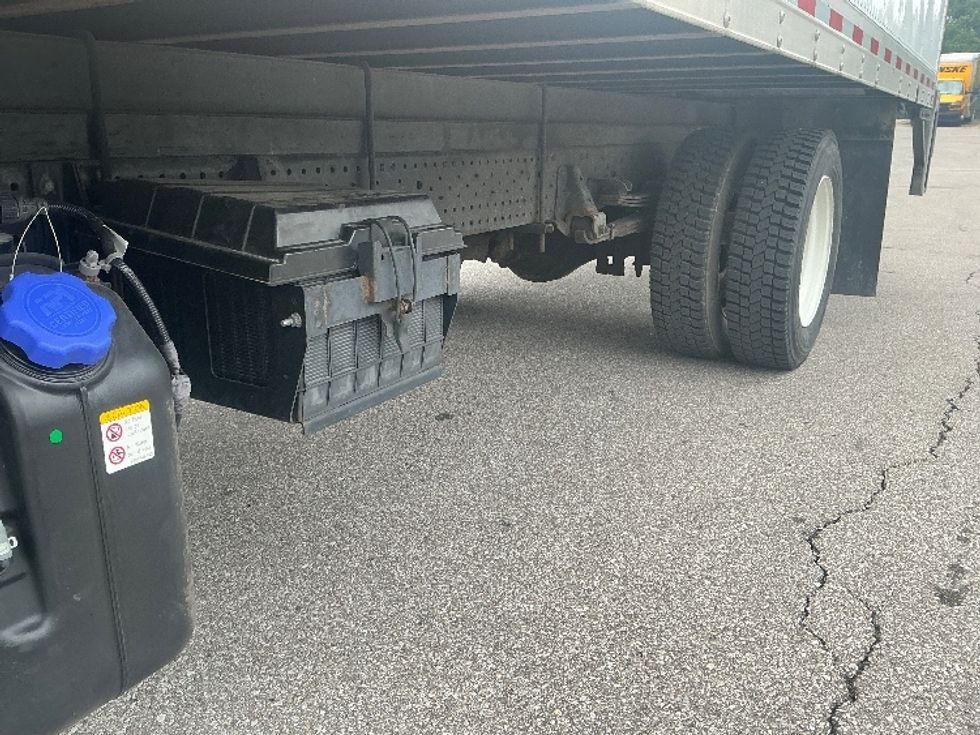 Medium Duty Box Truck-Light and Medium Duty Trucks-Isuzu-2022-NRR-Cincinnati-OH-141,712\n\t\tmiles-$ 39,500 - Image 5