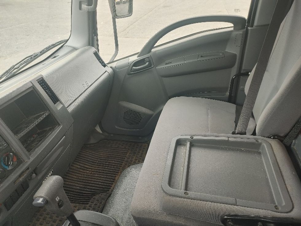 Medium Duty Box Truck-Light and Medium Duty Trucks-Isuzu-2022-NRR-Concord-NC-169,896\n\t\tmiles-$ 39,250 - Image 17