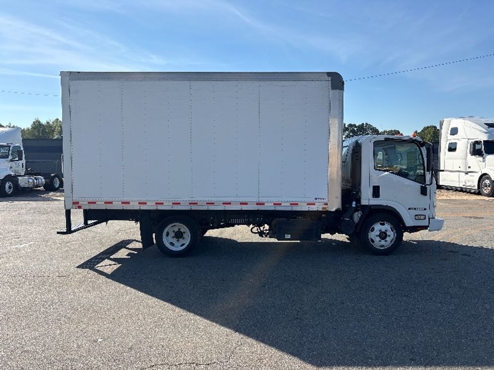 Medium Duty Box Truck-Light and Medium Duty Trucks-Isuzu-2022-NRR-Greensboro-NC-95,379\n\t\tmiles-$ 52,000 - Image 14