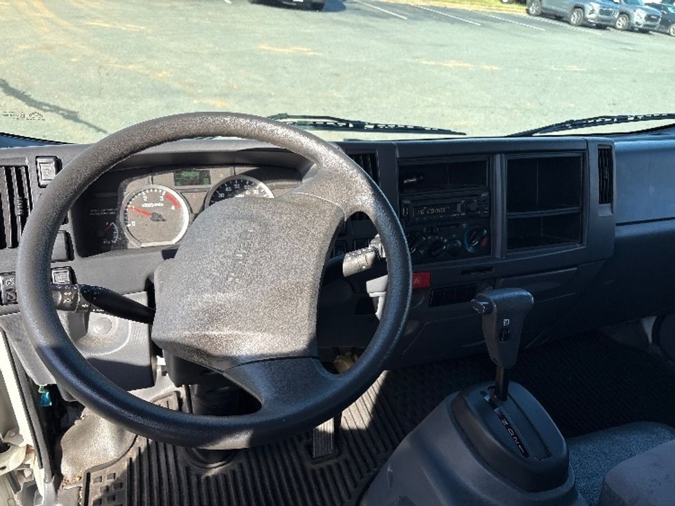 Medium Duty Box Truck-Light and Medium Duty Trucks-Isuzu-2022-NRR-Greensboro-NC-95,379\n\t\tmiles-$ 52,000 - Image 17