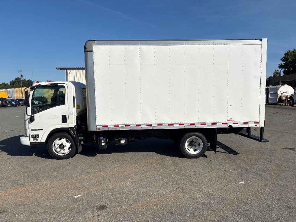 Medium Duty Box Truck-Light and Medium Duty Trucks-Isuzu-2022-NRR-Greensboro-NC-95,379\n\t\tmiles-$ 52,000 - Image 4