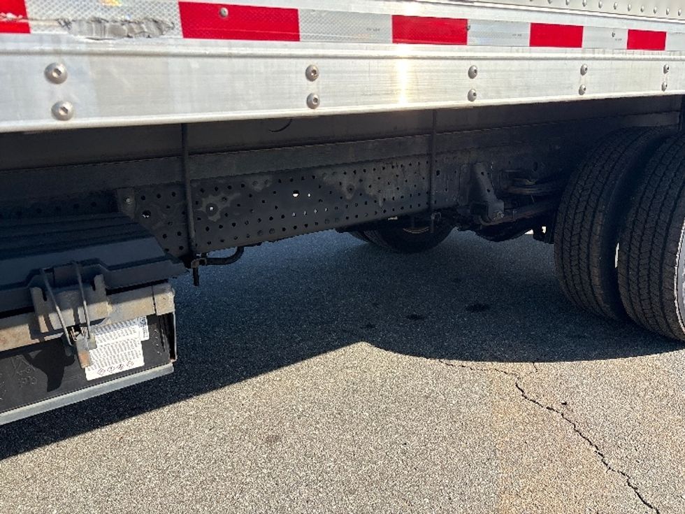 Medium Duty Box Truck-Light and Medium Duty Trucks-Isuzu-2022-NRR-Greensboro-NC-95,379\n\t\tmiles-$ 52,000 - Image 5