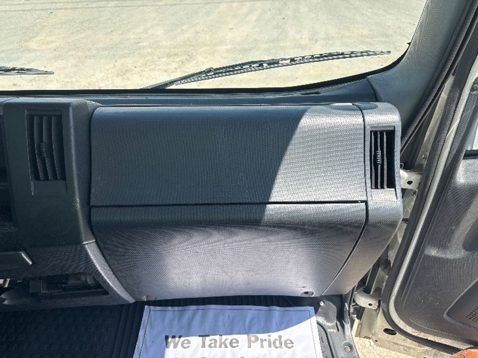 Medium Duty Box Truck-Light and Medium Duty Trucks-Isuzu-2022-NRR-Katy-TX-102,777\n\t\tmiles-$ 52,500 - Image 21