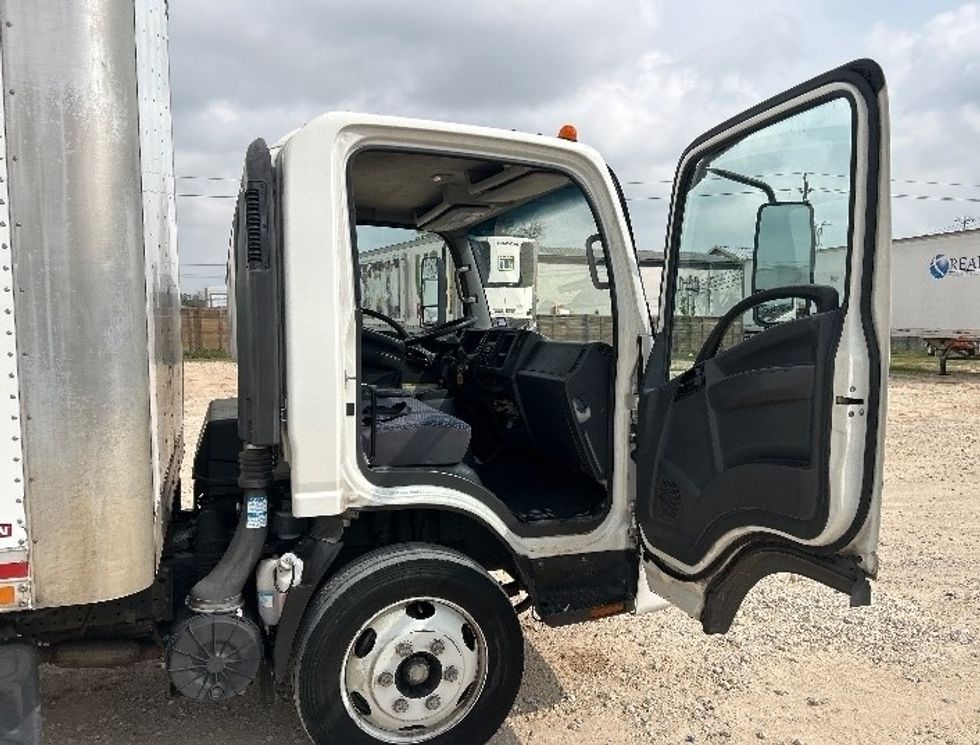 Medium Duty Box Truck-Light and Medium Duty Trucks-Isuzu-2022-NRR-Katy-TX-109,893\n\t\tmiles-$ 53,250 - Image 19