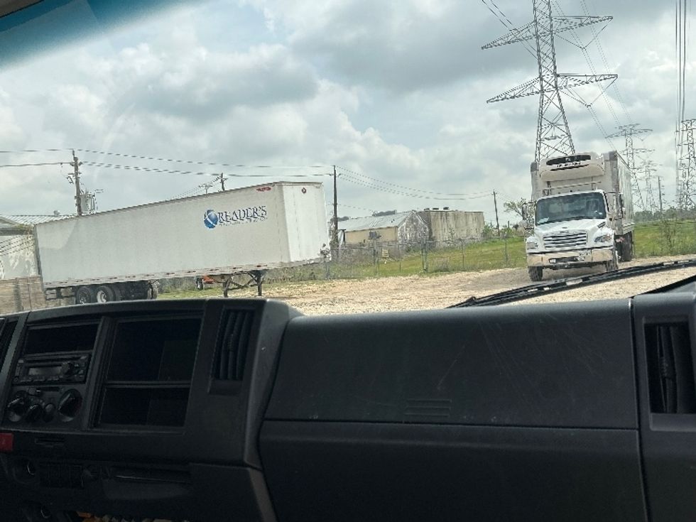 Medium Duty Box Truck-Light and Medium Duty Trucks-Isuzu-2022-NRR-Katy-TX-109,893\n\t\tmiles-$ 53,250 - Image 23