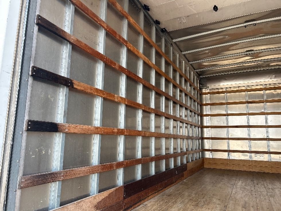 Medium Duty Box Truck-Light and Medium Duty Trucks-Isuzu-2022-NRR-Katy-TX-110,595\n\t\tmiles-$ 51,000 - Image 11