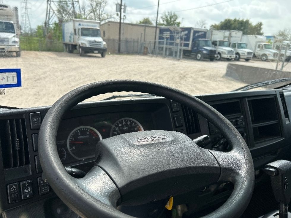 Medium Duty Box Truck-Light and Medium Duty Trucks-Isuzu-2022-NRR-Katy-TX-110,595\n\t\tmiles-$ 51,000 - Image 17