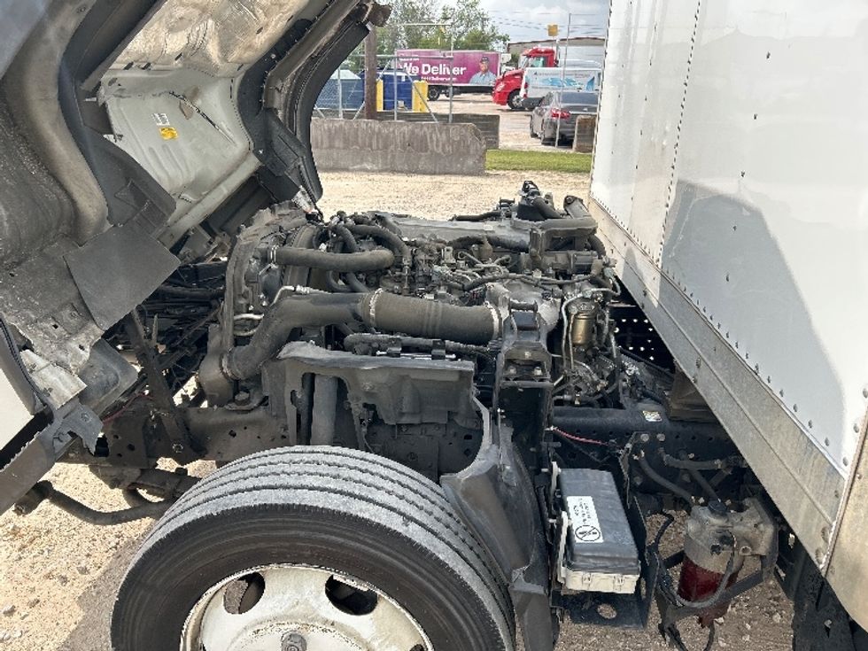 Medium Duty Box Truck-Light and Medium Duty Trucks-Isuzu-2022-NRR-Katy-TX-110,595\n\t\tmiles-$ 51,000 - Image 24