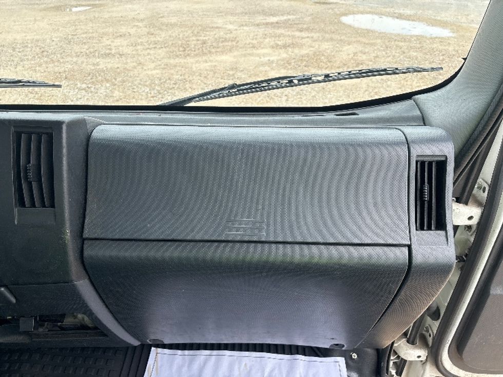 Medium Duty Box Truck-Light and Medium Duty Trucks-Isuzu-2022-NRR-Katy-TX-112,157\n\t\tmiles-$ 50,750 - Image 21