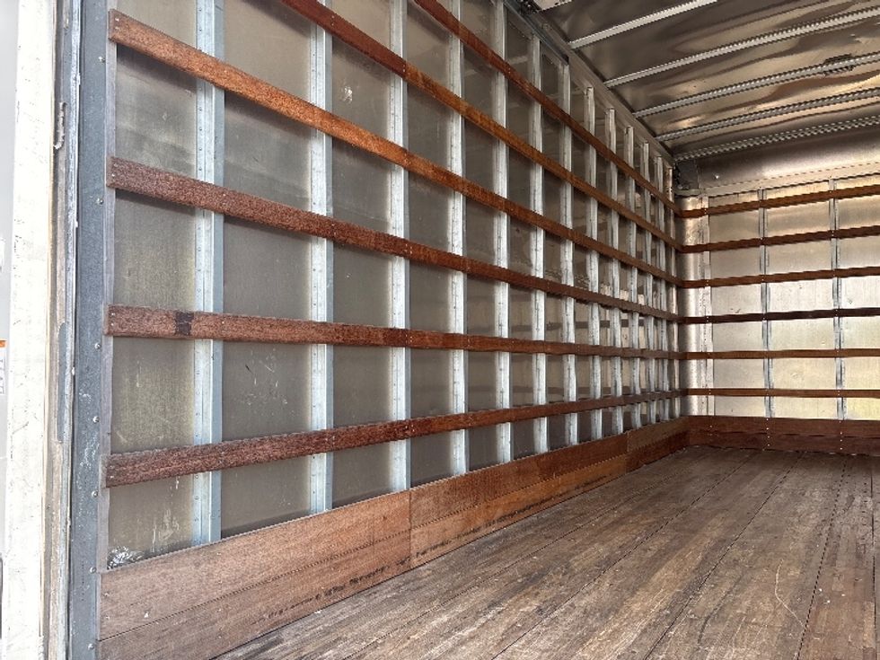 Medium Duty Box Truck-Light and Medium Duty Trucks-Isuzu-2022-NRR-Katy-TX-116,485\n\t\tmiles-$ 50,000 - Image 11