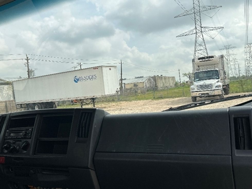 Medium Duty Box Truck-Light and Medium Duty Trucks-Isuzu-2022-NRR-Katy-TX-116,485\n\t\tmiles-$ 50,000 - Image 21