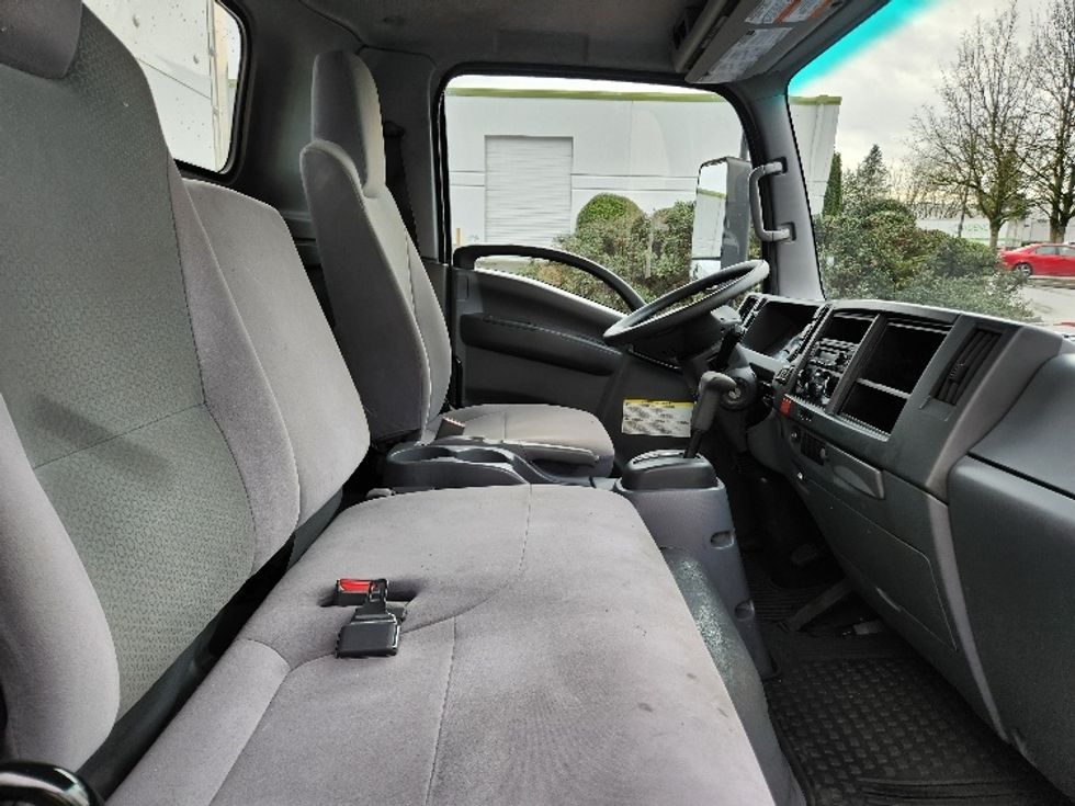 Medium Duty Box Truck-Light and Medium Duty Trucks-Isuzu-2022-NRR-Kent-WA-43,404\n\t\tmiles-$ 60,500 - Image 22