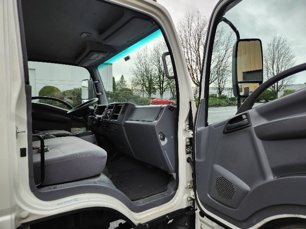 Medium Duty Box Truck-Light and Medium Duty Trucks-Isuzu-2022-NRR-Kent-WA-44,223\n\t\tmiles-$ 59,750 - Image 20