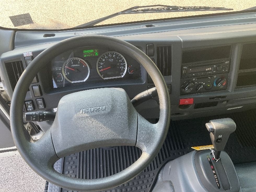 Medium Duty Box Truck-Light and Medium Duty Trucks-Isuzu-2022-NRR-King Of Prussia-PA-151,401\n\t\tmiles-$ 41,250 - Image 18
