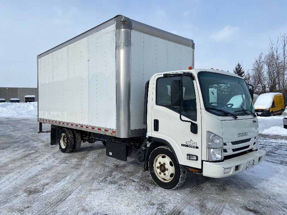 Medium Duty Box Truck-Light and Medium Duty Trucks-Isuzu-2022-NRR-Mississauga-ON-174,000\n\t\tkm-$ 65,500 - Image 1