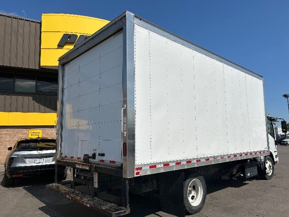 Medium Duty Box Truck-Light and Medium Duty Trucks-Isuzu-2022-NRR-Mississauga-ON-21,661\n\t\tkm-$ 82,500 - Image 13