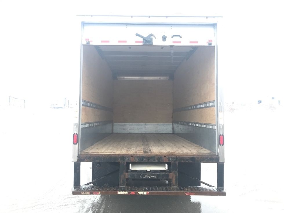 Medium Duty Box Truck-Light and Medium Duty Trucks-Isuzu-2022-NRR-Mississauga-ON-90,381\n\t\tkm-$ 74,750 - Image 8