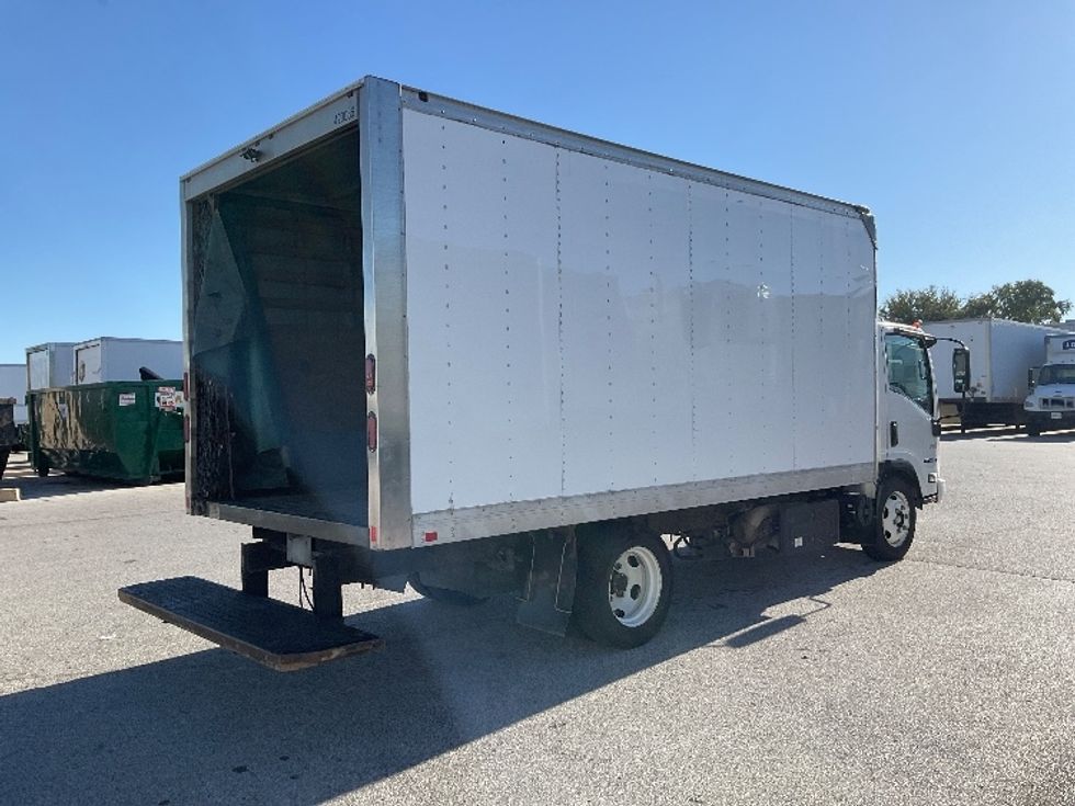 Medium Duty Box Truck-Light and Medium Duty Trucks-Isuzu-2022-NRR-Moberly-MO-101,085\n\t\tmiles-$ 44,250 - Image 12