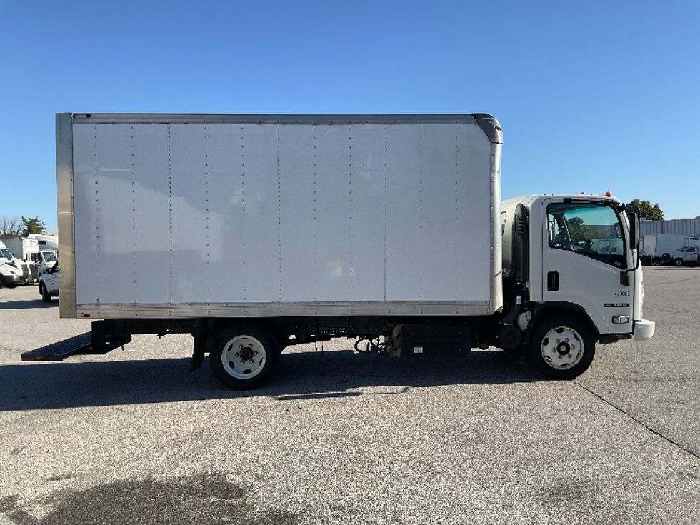 Medium Duty Box Truck-Light and Medium Duty Trucks-Isuzu-2022-NRR-Moberly-MO-101,085\n\t\tmiles-$ 44,250 - Image 14